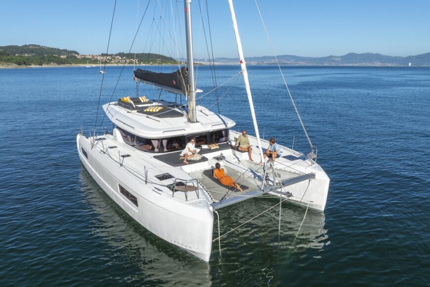 lagoon 43