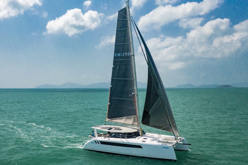 seawind 1370 sailing