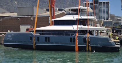 Two Oceans 870 Power Catamaran Amavi